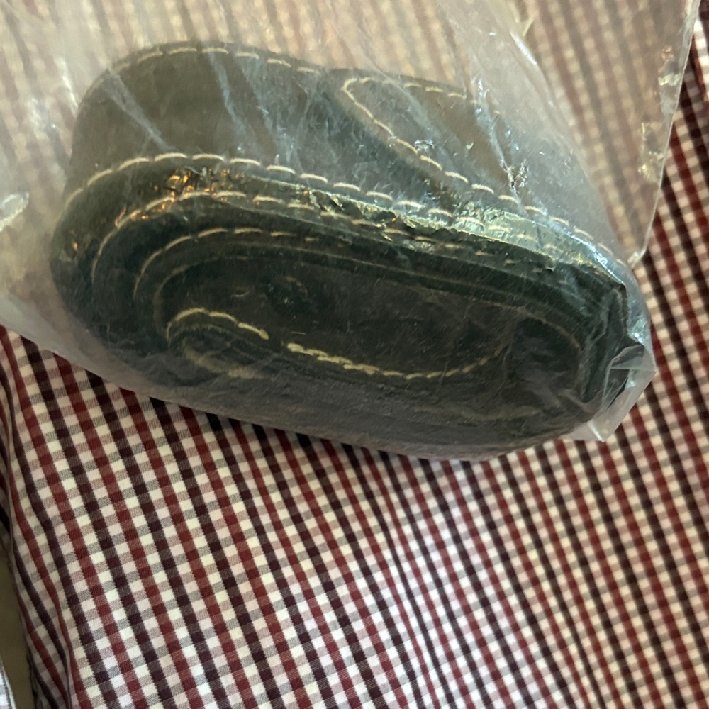 Source Unknown Black leather Belt